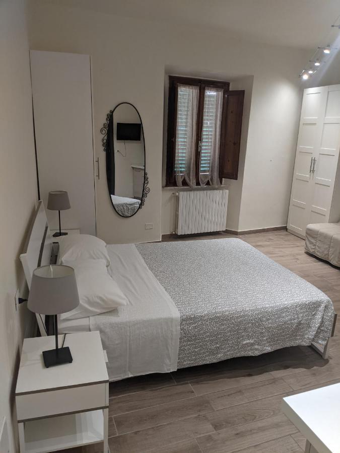 Apartment Nel Centro Della Citta Pistoia Exterior foto