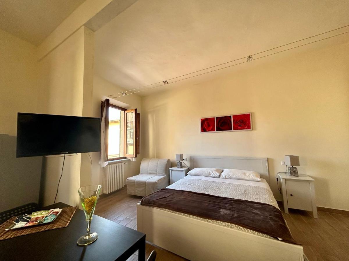 Apartment Nel Centro Della Citta Pistoia Exterior foto